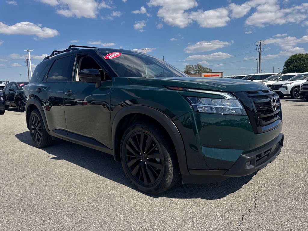 Used 2024 Nissan Pathfinder Platinum w/ Black Appearance Package image 13