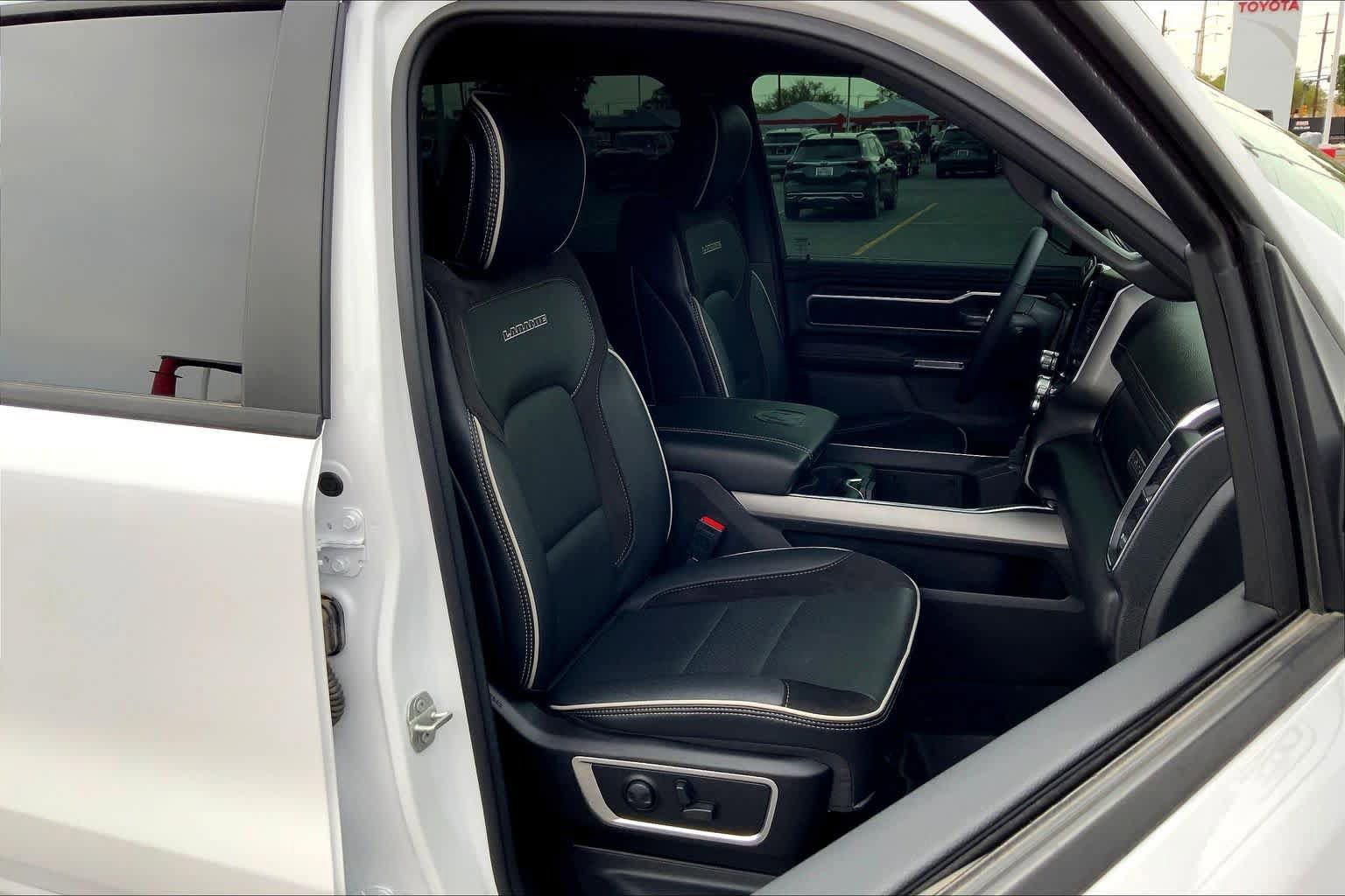 Used 2025 RAM 1500 Laramie w/ Bed Utility Group AWD/4WD image 9