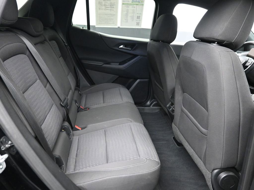 Used 2025 Chevrolet Equinox LT AWD/4WD image 8
