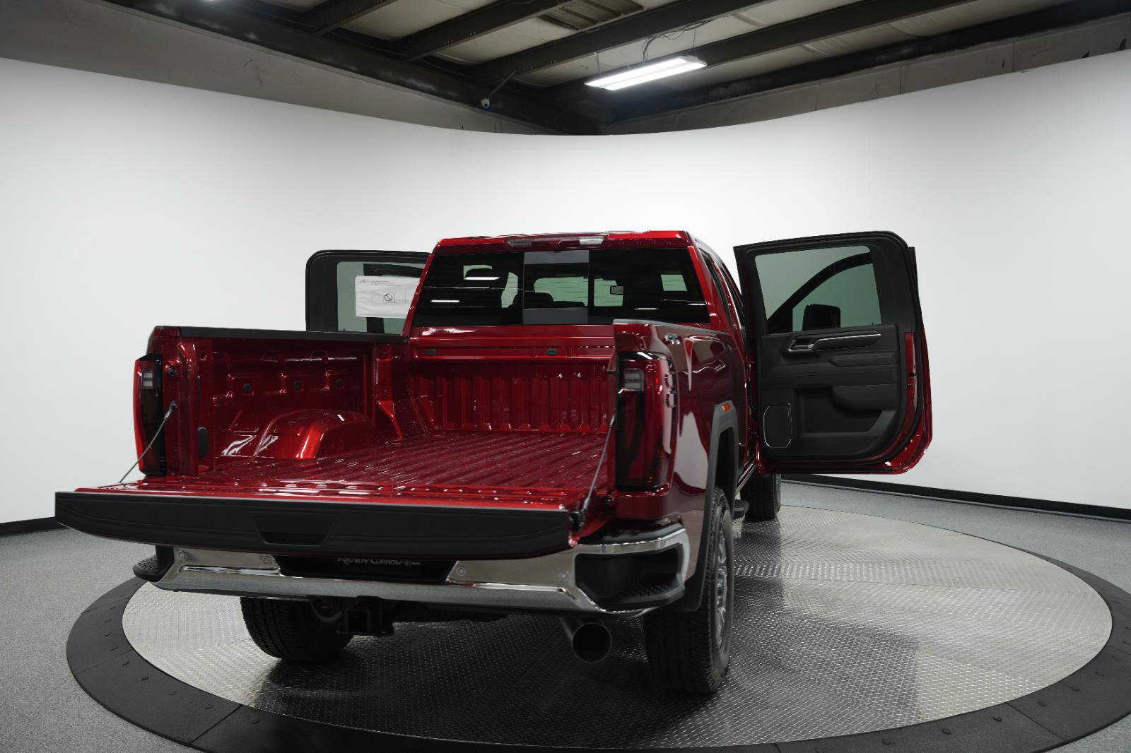 New 2026 GMC Sierra 2500 SLT w/ SLT Convenience Package image 12