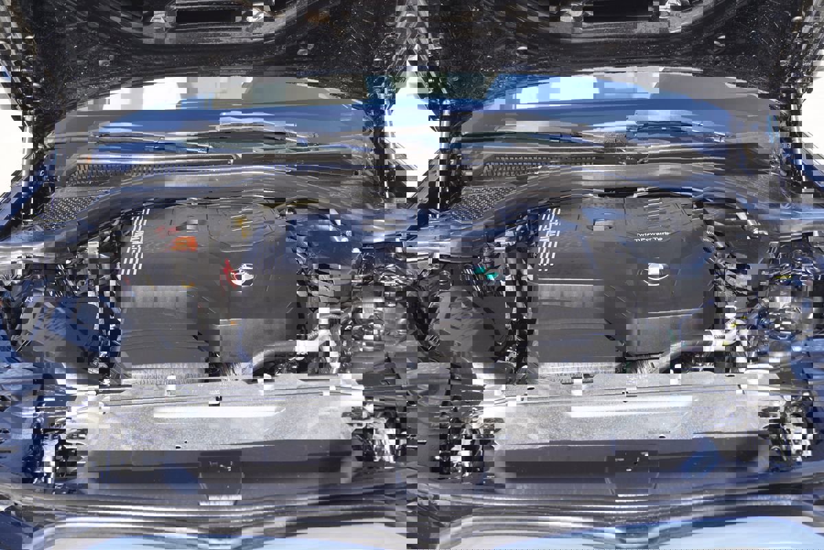 Used 2019 BMW 330i Sedan w/ Driving Assistance Package image 4