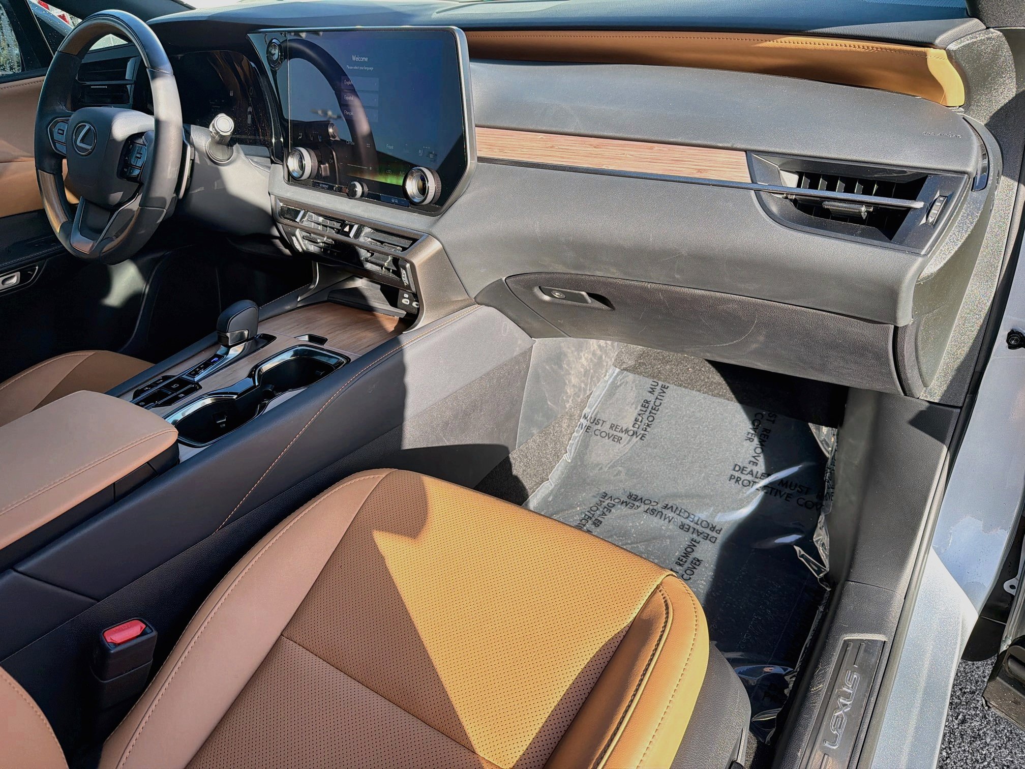 Used 2025 Lexus RX 350h w/ Accessory Package (Z1) AWD/4WD image 14