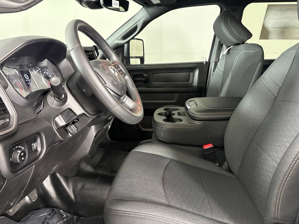 New 2026 RAM 3500 Tradesman AWD/4WD image 21