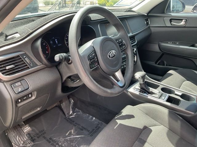 Used 2018 Kia Optima LX w/ 17" Alloy Wheels Package FWD image 14
