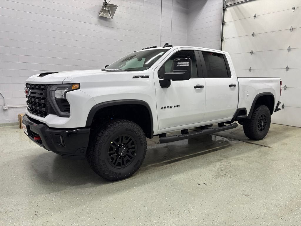 New 2026 Chevrolet Silverado 2500 ZR2 w/ LPO, Dark Essentials Package AWD/4WD image 9