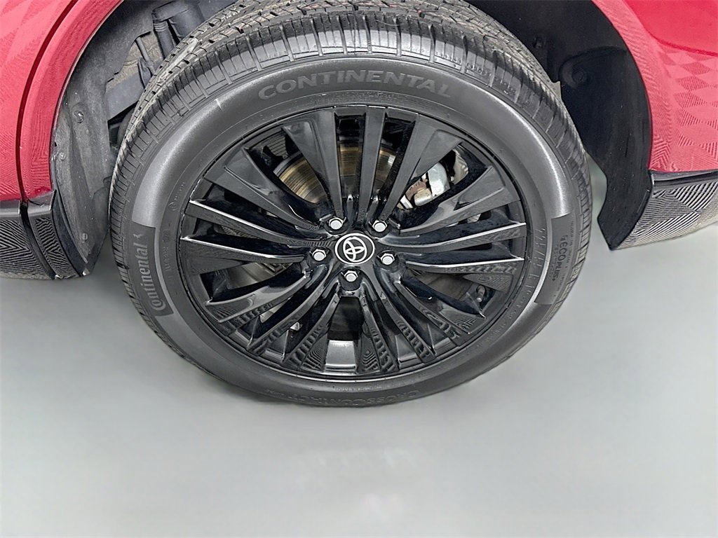 Used 2023 Toyota Venza Nightshade image 31