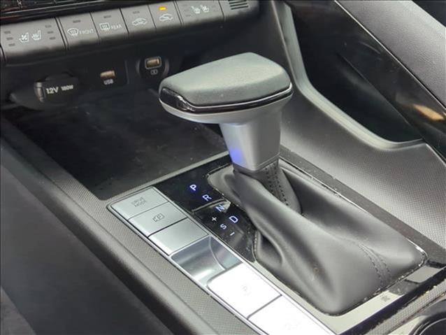 Used 2023 Hyundai Elantra Limited FWD image 15