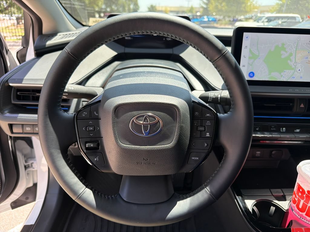 Used 2025 Toyota Prius FWD image 21