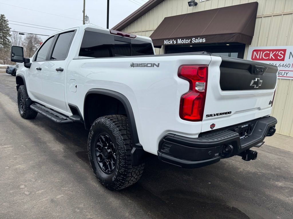 Used 2024 Chevrolet Silverado 2500 ZR2 w/ ZR2 Bison Edition image 4