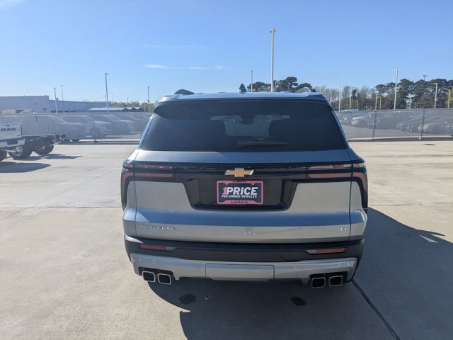 Used 2024 Chevrolet Traverse LT image 6