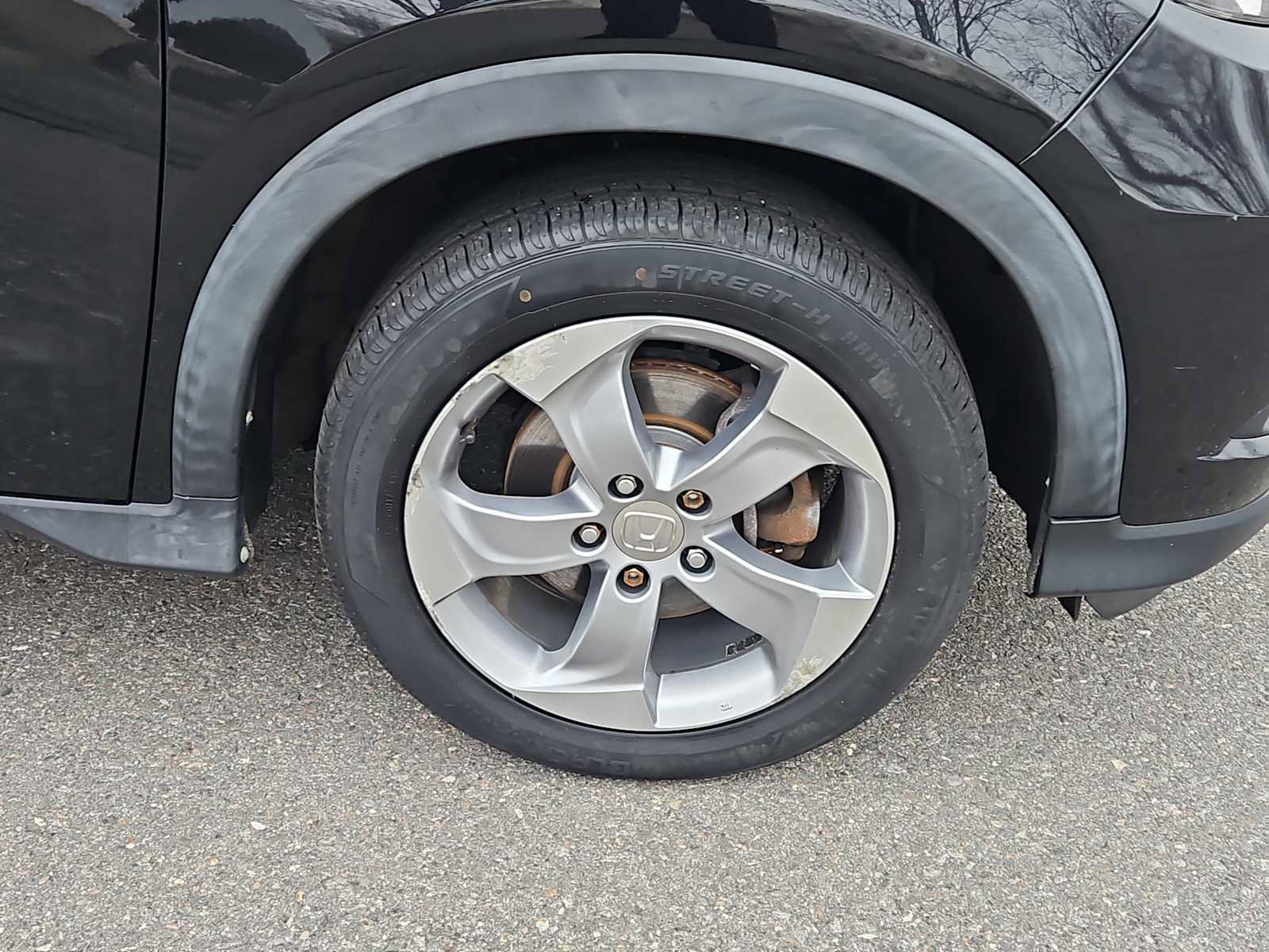 Used 2017 Honda HR-V EX image 10