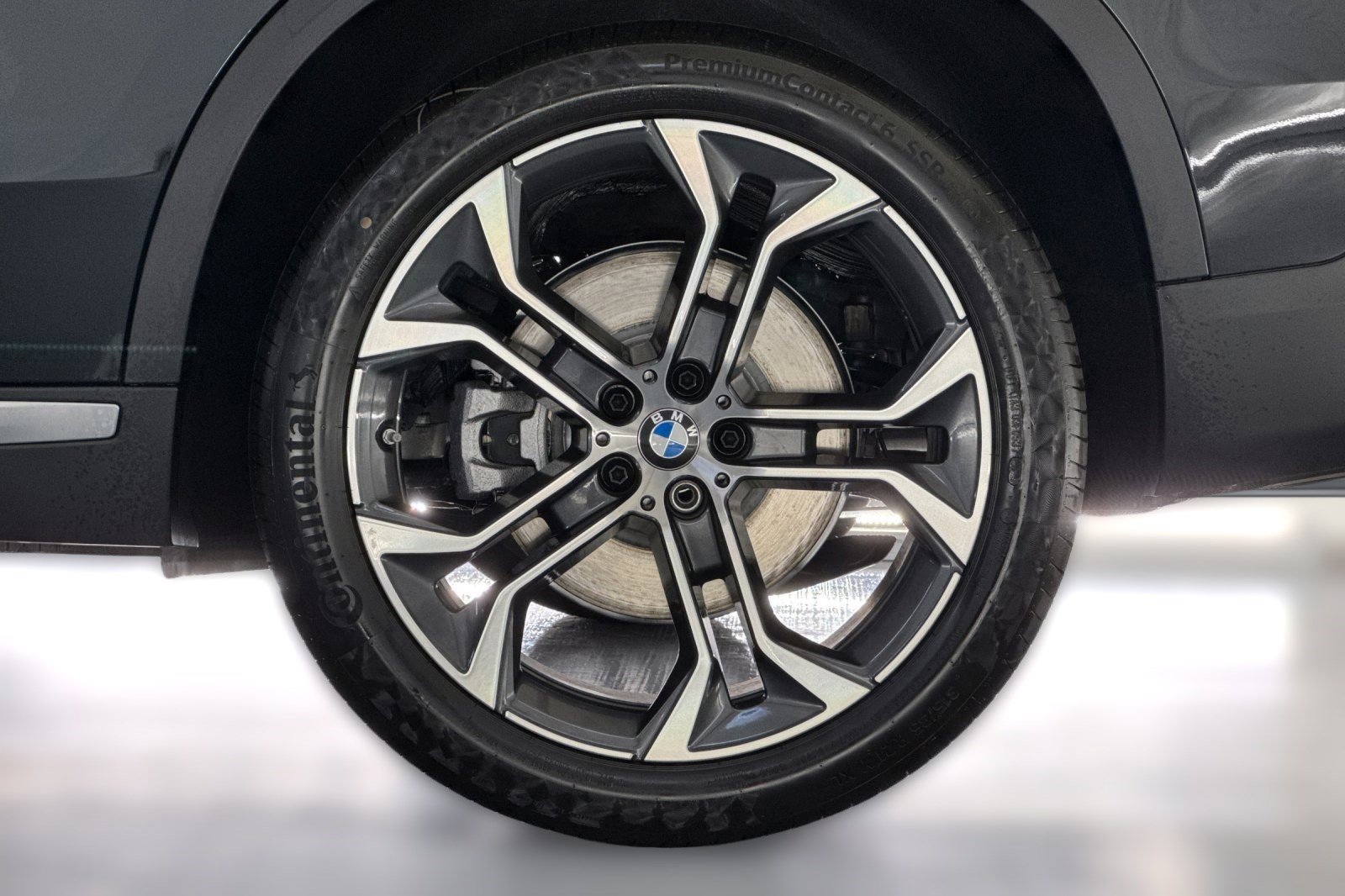 Used 2026 BMW X5 sDrive40i w/ Climate Comfort Package RWD image 11