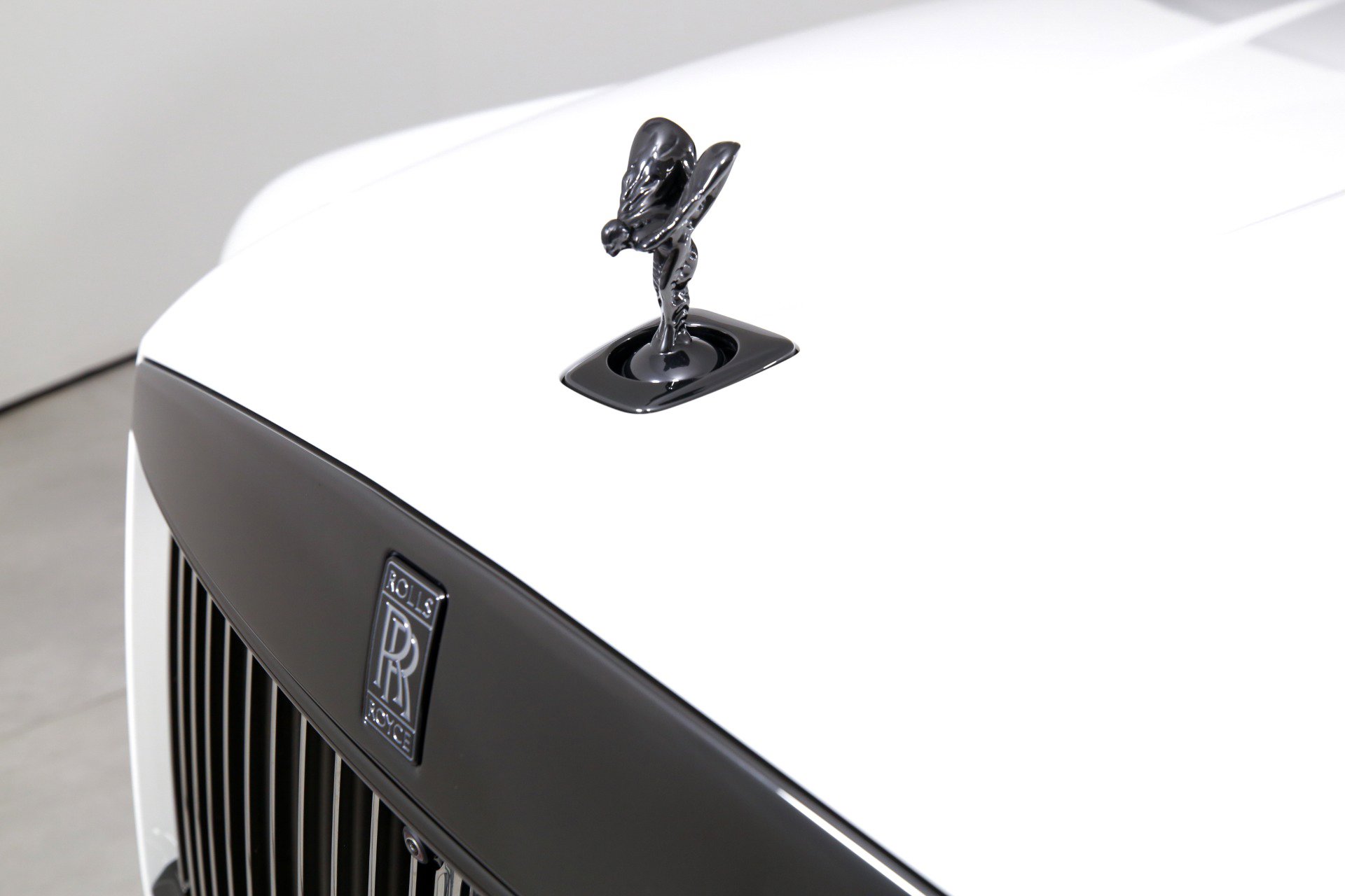 Used 2025 Rolls-Royce Cullinan Black Badge image 47
