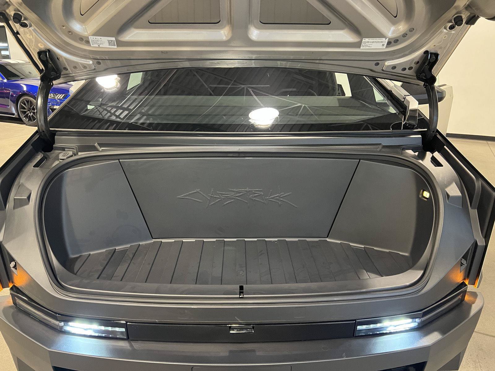 Used 2026 Tesla Cybertruck AWD Crew Cab image 53