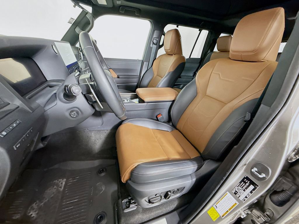 Used 2025 Lexus GX 550 image 22