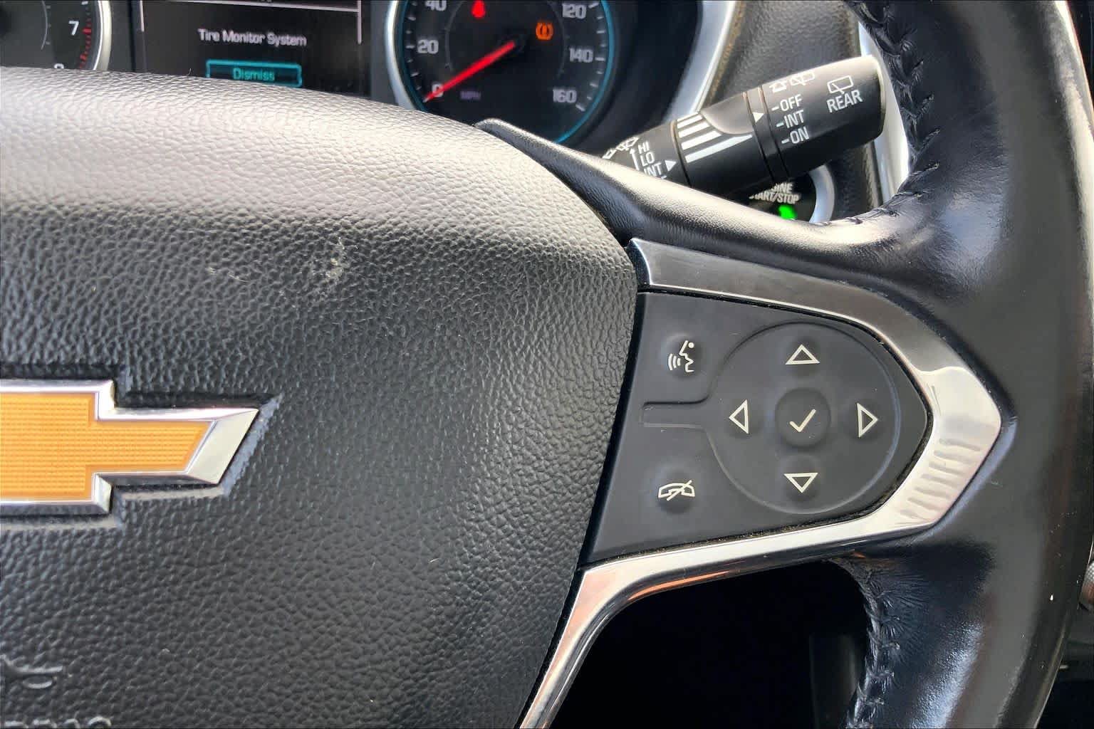 Used 2019 Chevrolet Traverse LT FWD image 25