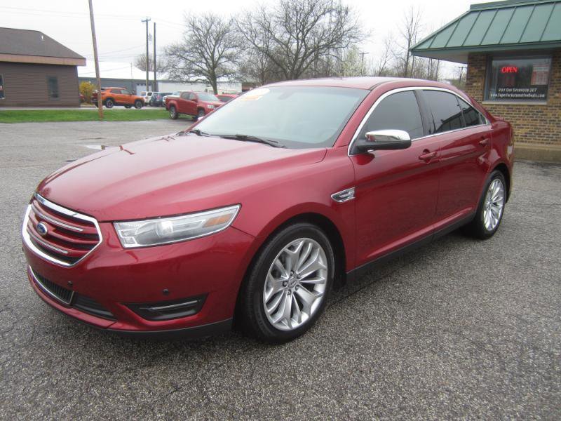 Used 2013 Ford Taurus Limited FWD image 4