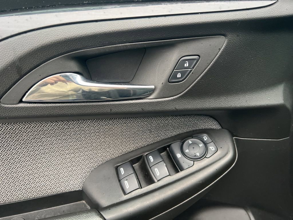 Used 2023 Chevrolet TrailBlazer LT w/ Convenience Package image 9