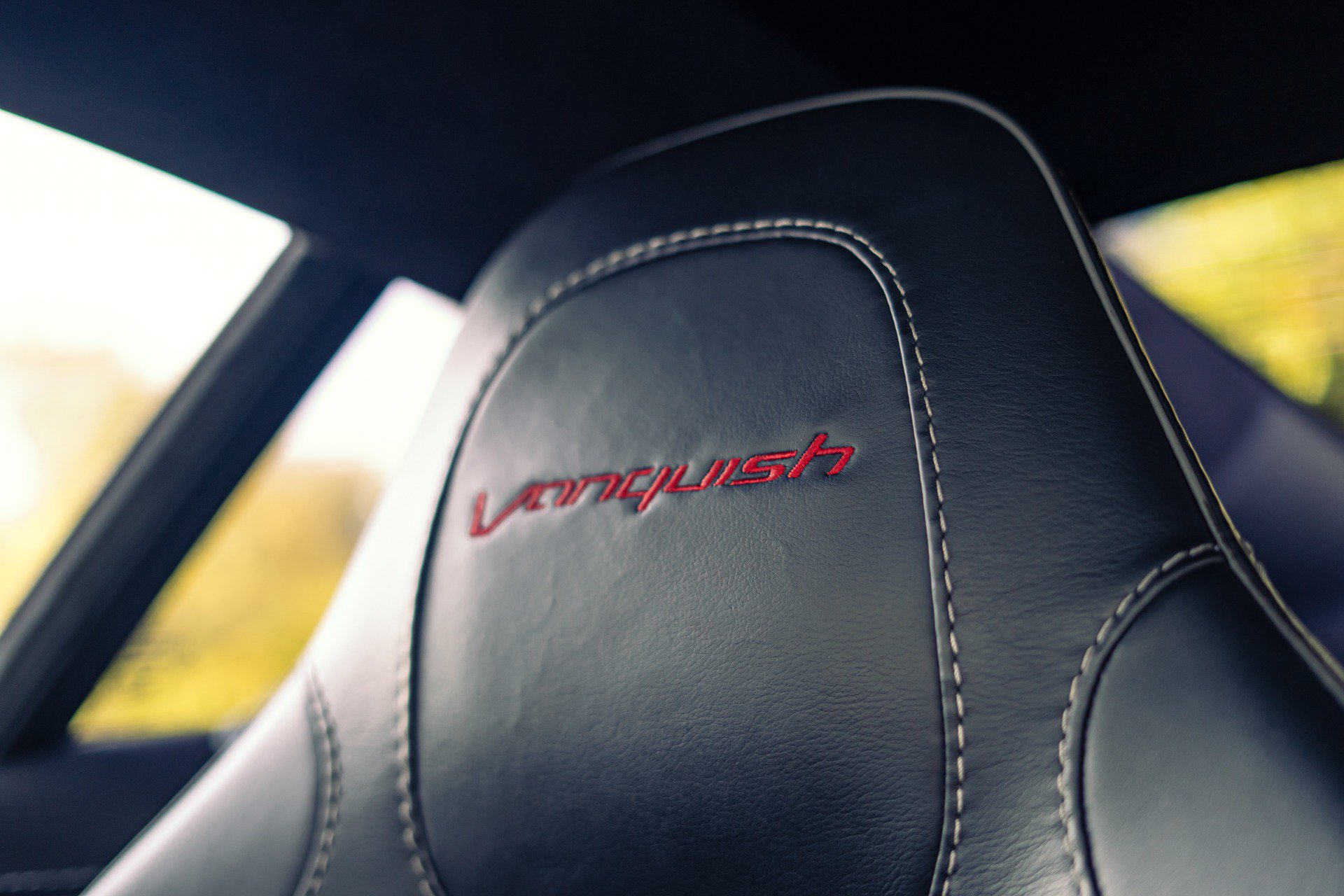 Used 2014 Aston Martin Vanquish Coupe RWD image 8