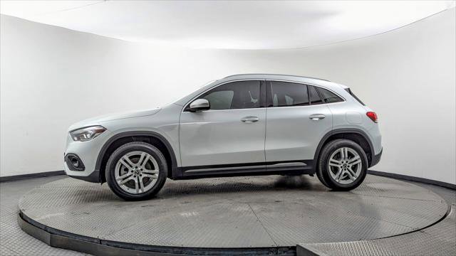 Used 2021 Mercedes-Benz GLA 250 4MATIC w/ Premium Package image 3