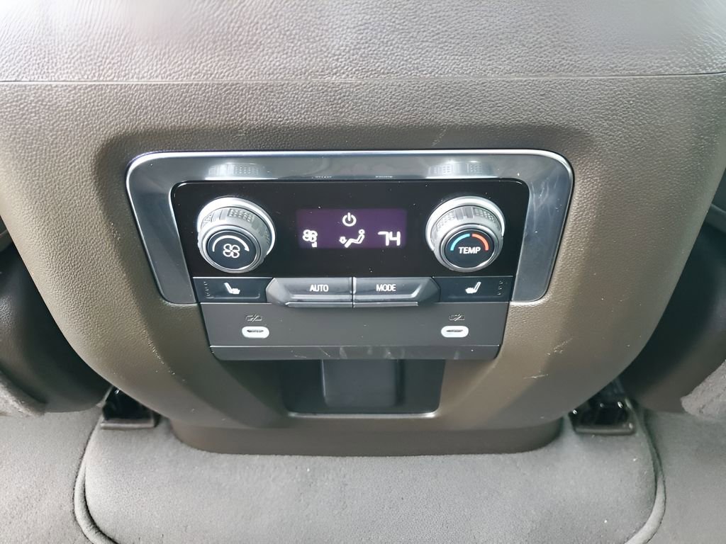 Used 2024 Chevrolet Tahoe LT w/ Luxury Package image 21