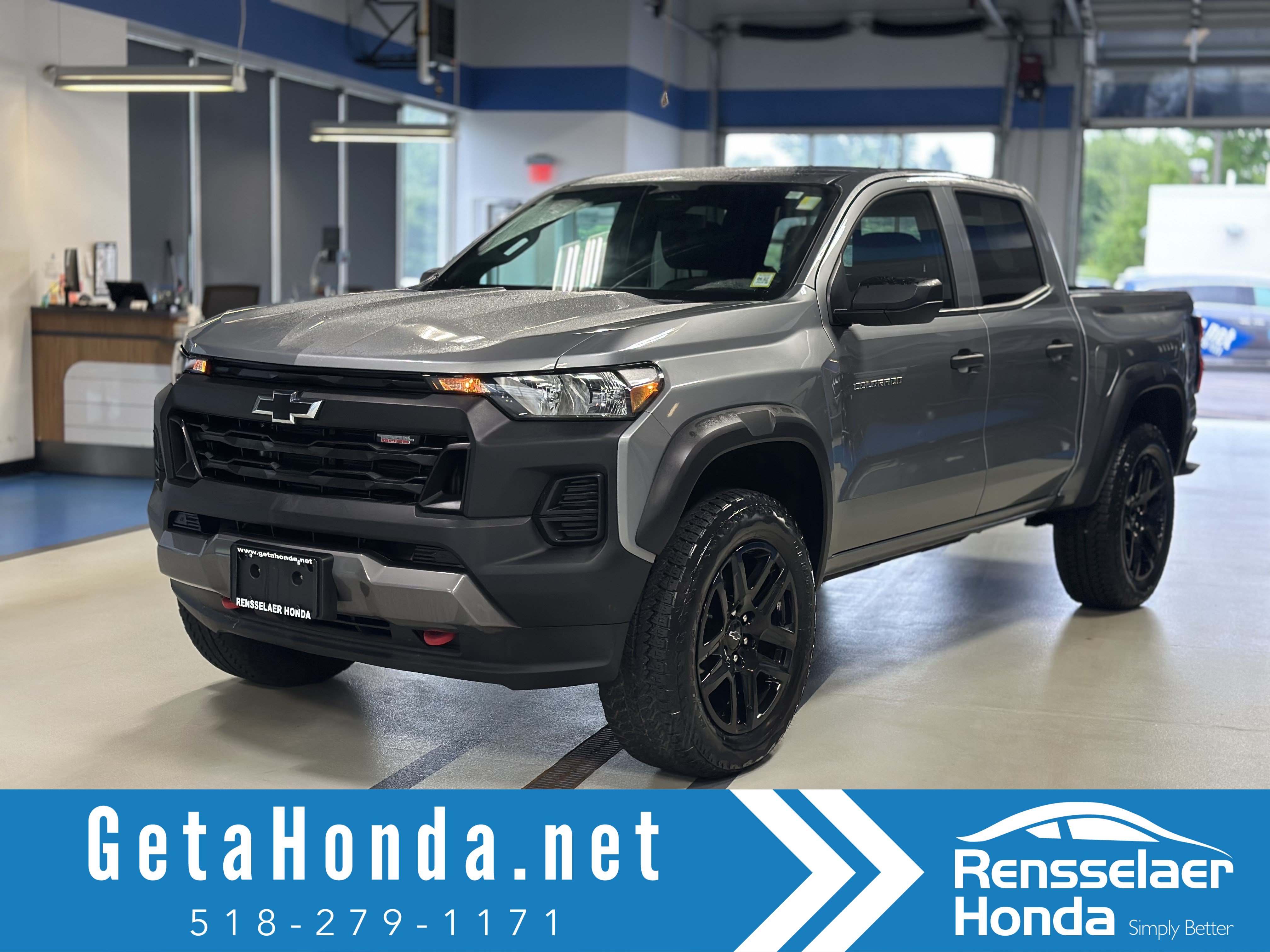 Used 2024 Chevrolet Colorado Trail Boss AWD/4WD image 1