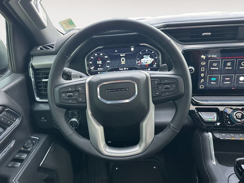 Used 2025 GMC Sierra 1500 Denali w/ Technology Package AWD/4WD image 12