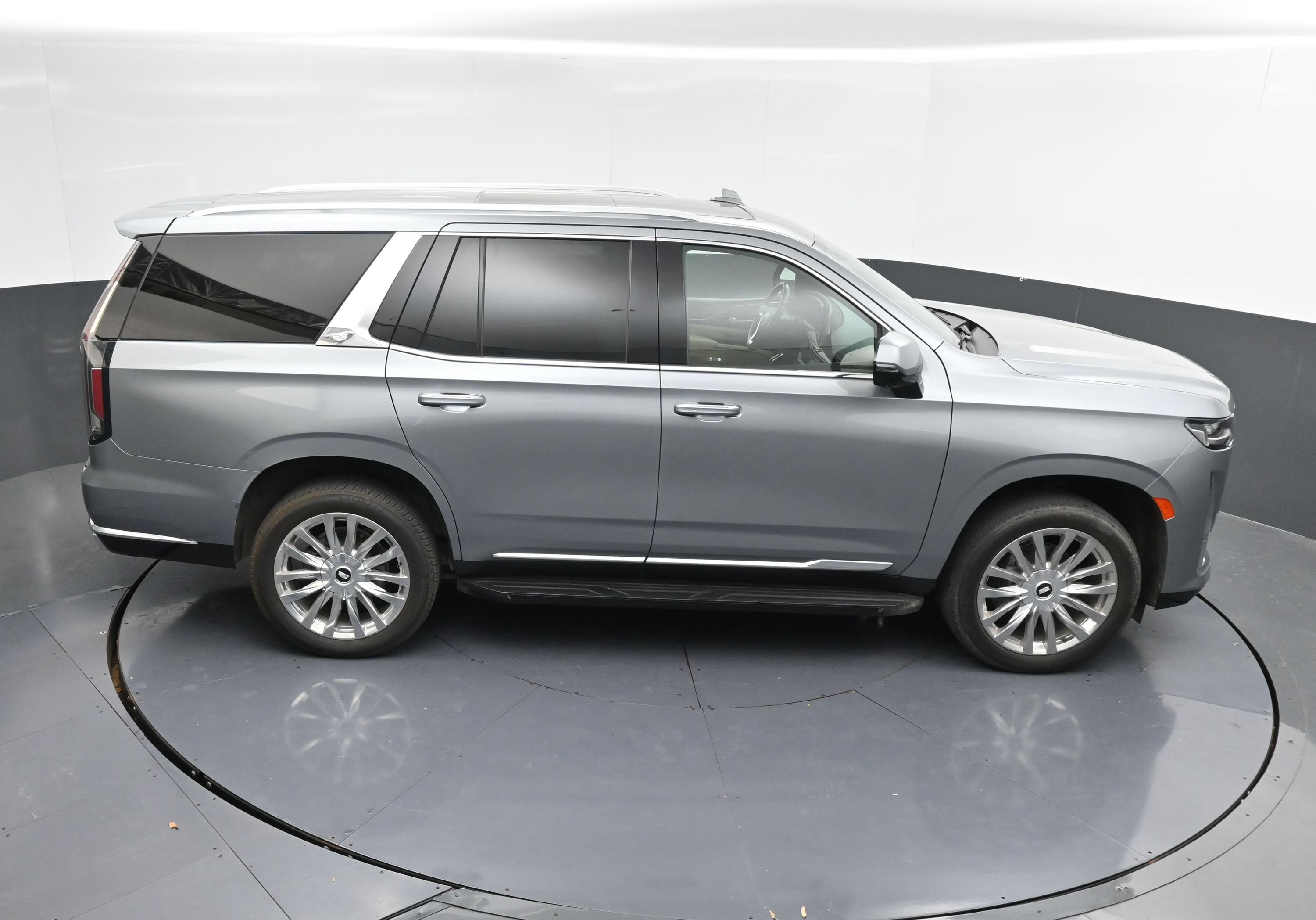 Used 2023 Cadillac Escalade Premium Luxury AWD/4WD image 41