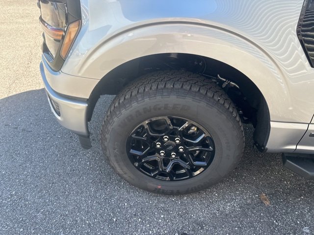 New 2025 Ford F150 XLT w/ Equipment Group 302A MID image 10