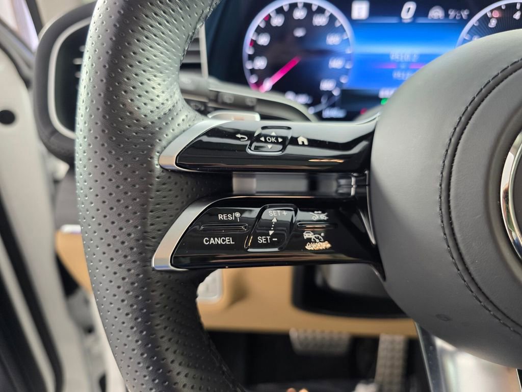 Certified 2025 Mercedes-Benz GLS 450 4MATIC image 21