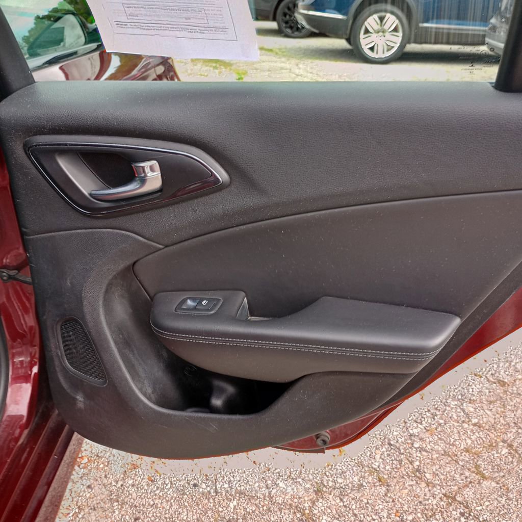 Used 2015 Chrysler 200 S w/ Navigation & Sound Group I FWD image 19