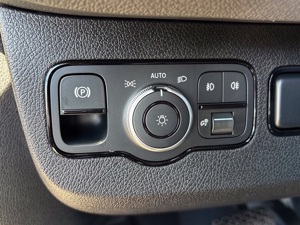 New 2026 Mercedes-Benz Sprinter 2500 image 14