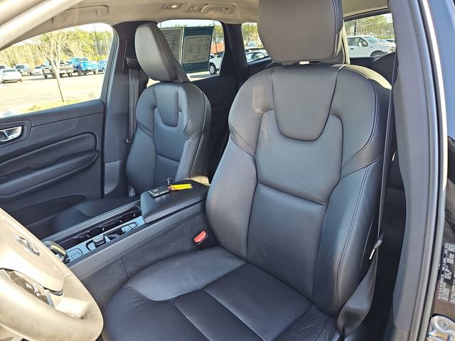Used 2023 Volvo XC60 B5 Plus w/ Protection Package Premier image 21