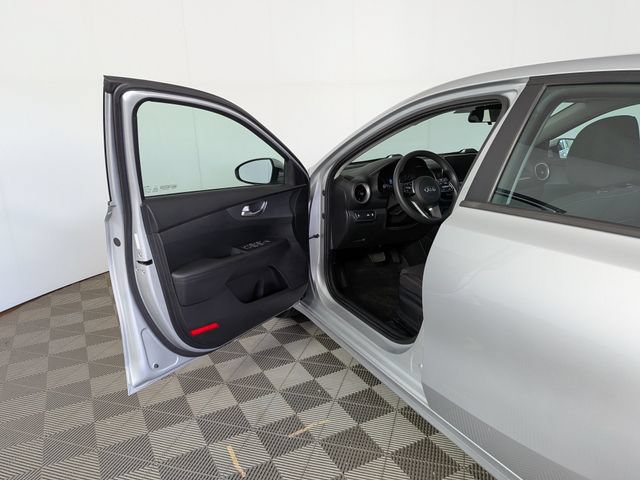 Used 2021 Kia Forte LXS FWD image 10