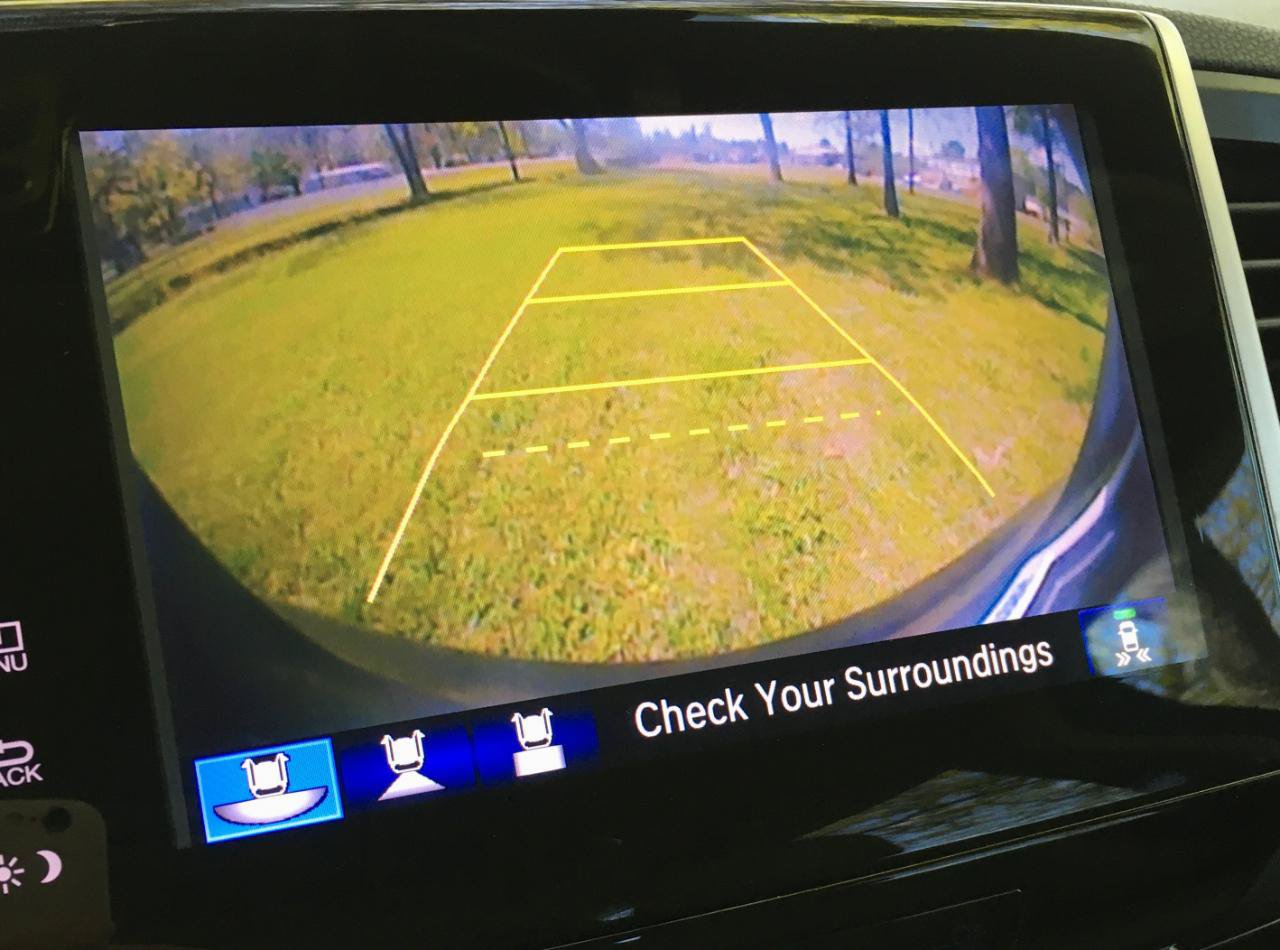 Used 2017 Honda Pilot Elite image 36