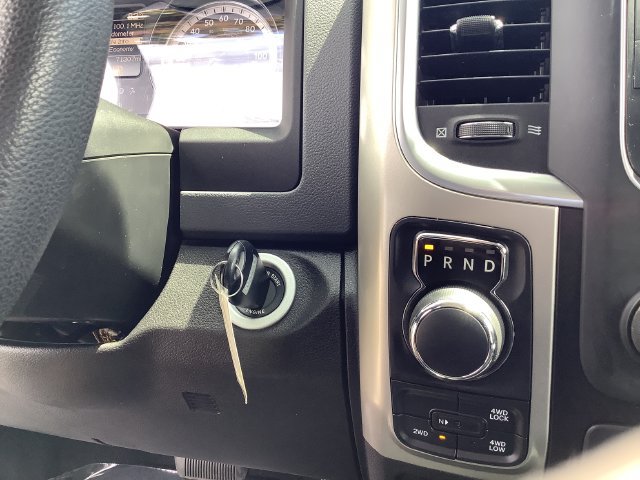 Used 2019 RAM 1500 Classic SLT AWD/4WD image 15