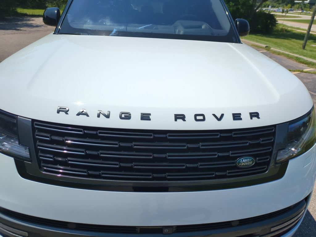 Used 2022 Land Rover Range Rover SE AWD/4WD image 9