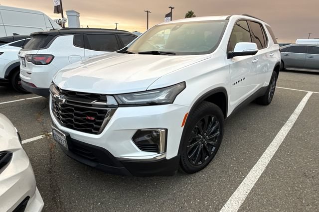 Used 2023 Chevrolet Traverse RS AWD/4WD image 2