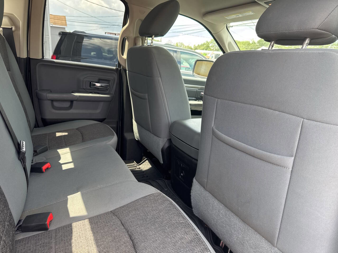 Used 2014 RAM 1500 Outdoorsman image 23