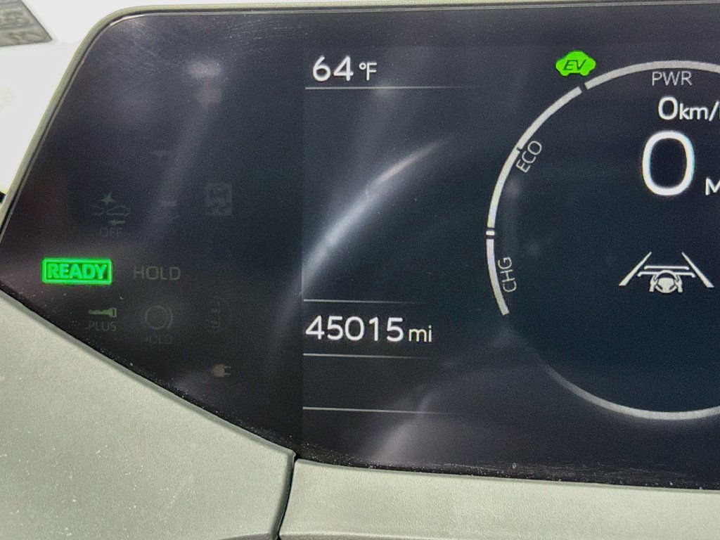 Used 2024 Toyota Prius XLE FWD image 24