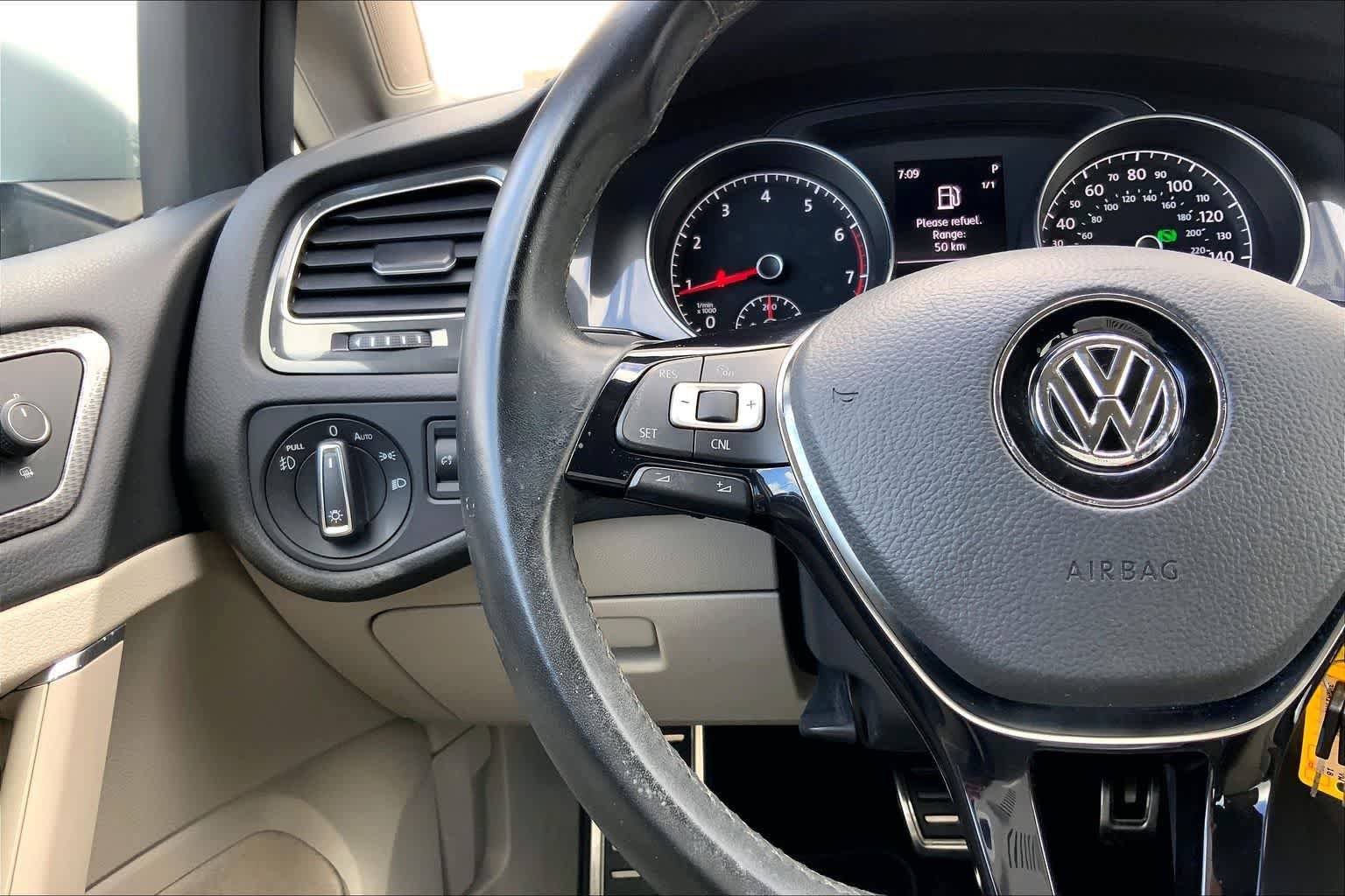 Used 2018 Volkswagen Golf Alltrack S AWD/4WD image 25