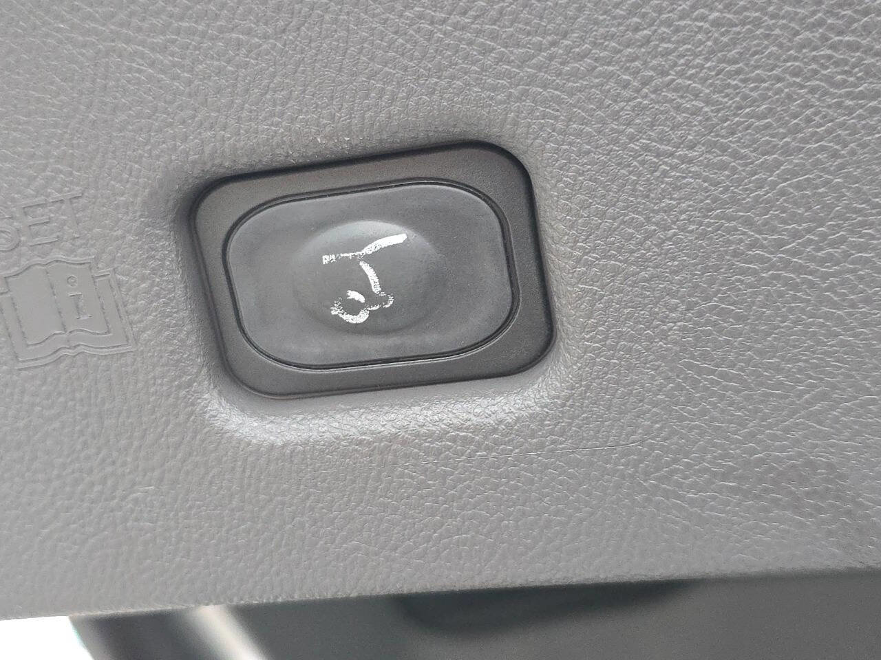 Used 2019 Lincoln Nautilus Select image 24