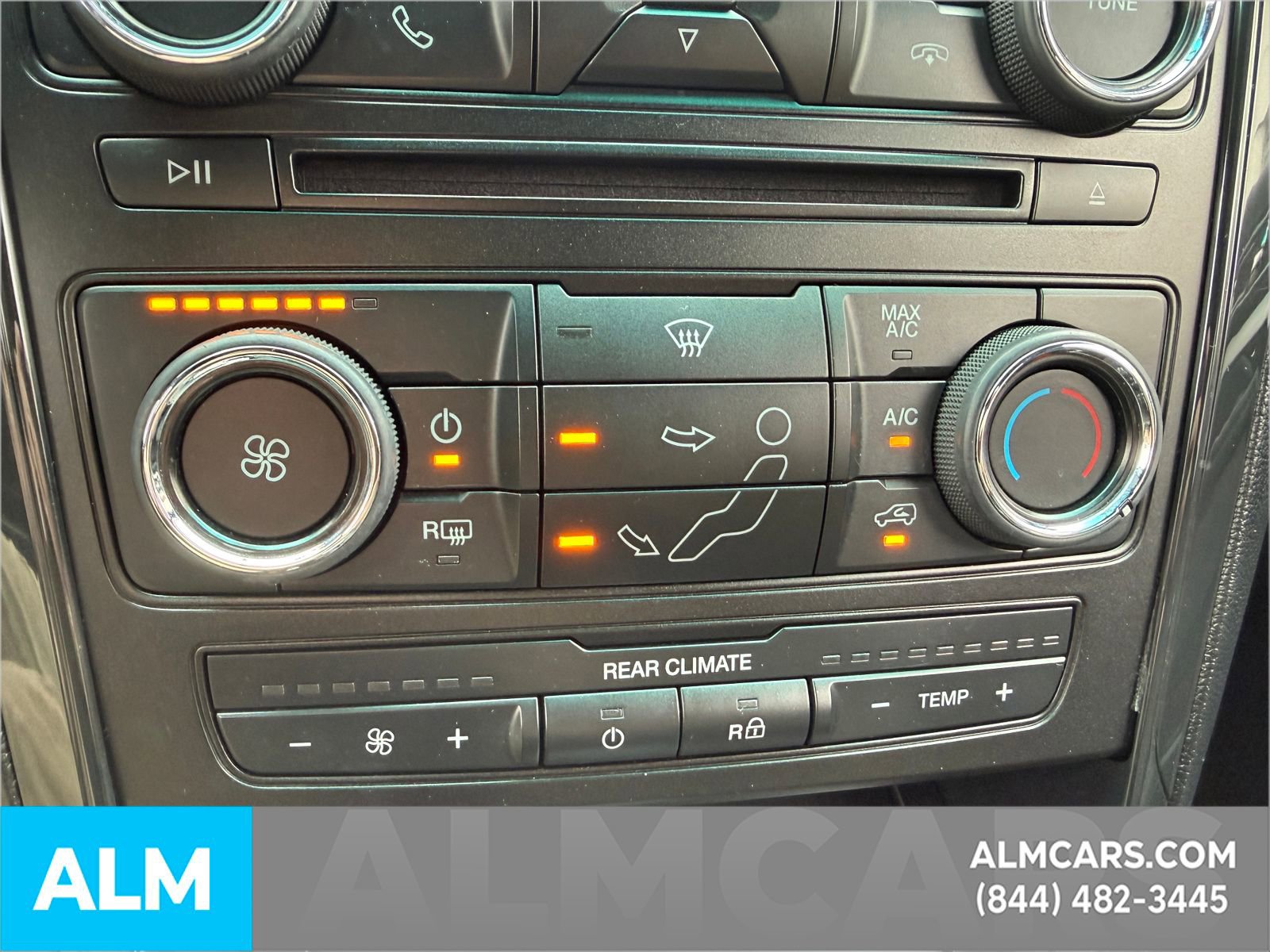 Used 2016 Ford Explorer XLT image 21