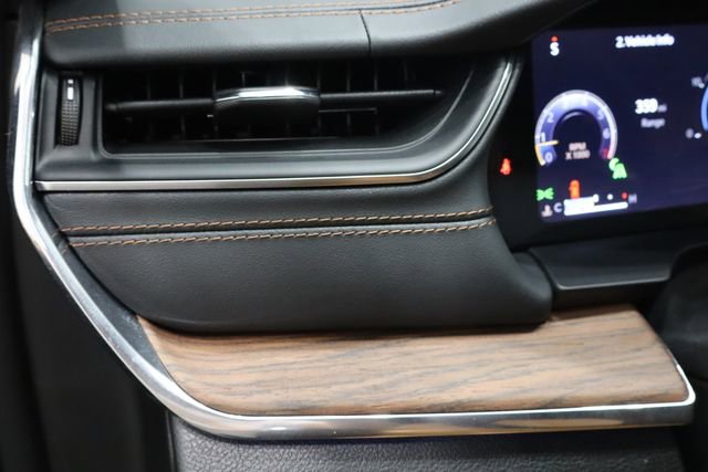 Used 2023 Jeep Grand Cherokee L Summit w/ Advanced Protech Group IV image 27