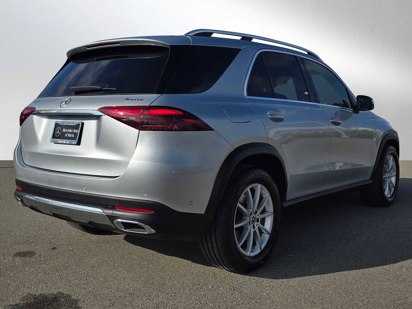 Used 2024 Mercedes-Benz GLE 450e GLE 450e Plug-In Hybrid image 3