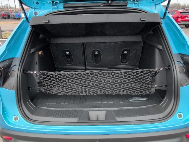 New 2026 Chevrolet Trax RS w/ Sunroof Package FWD image 9