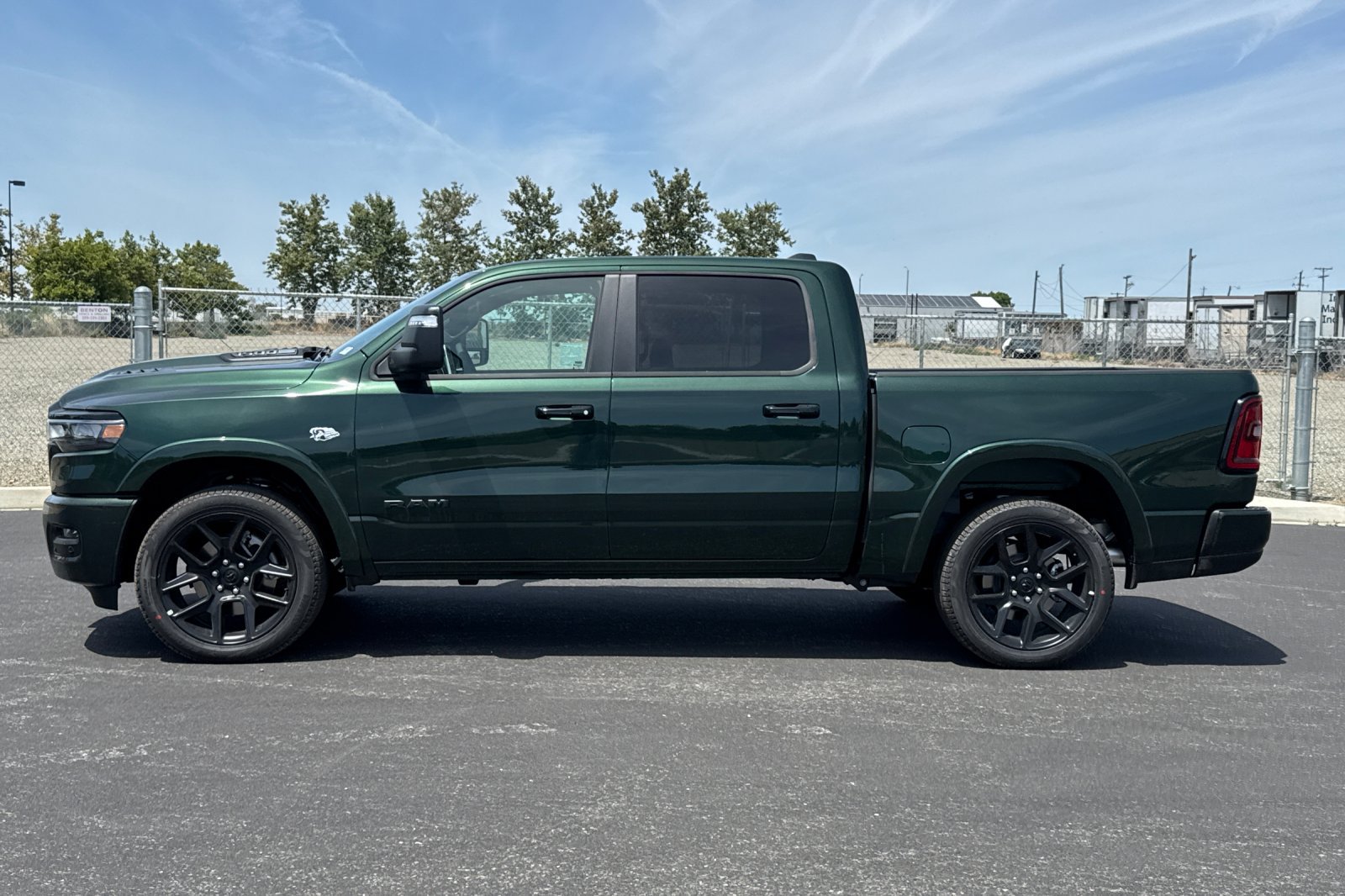 New 2026 RAM 1500 Laramie AWD/4WD image 6