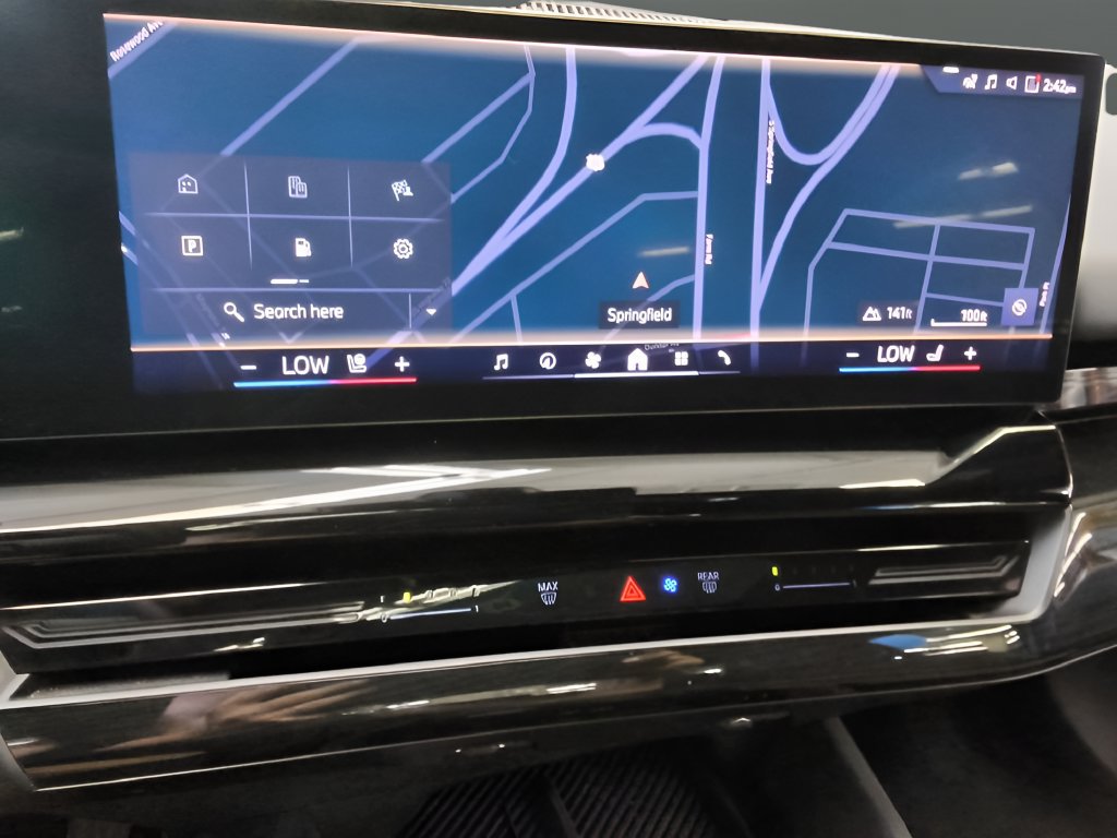 Used 2026 BMW 530i xDrive AWD/4WD image 25