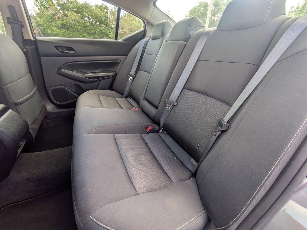 Used 2025 Nissan Altima 2.5 SV FWD image 12