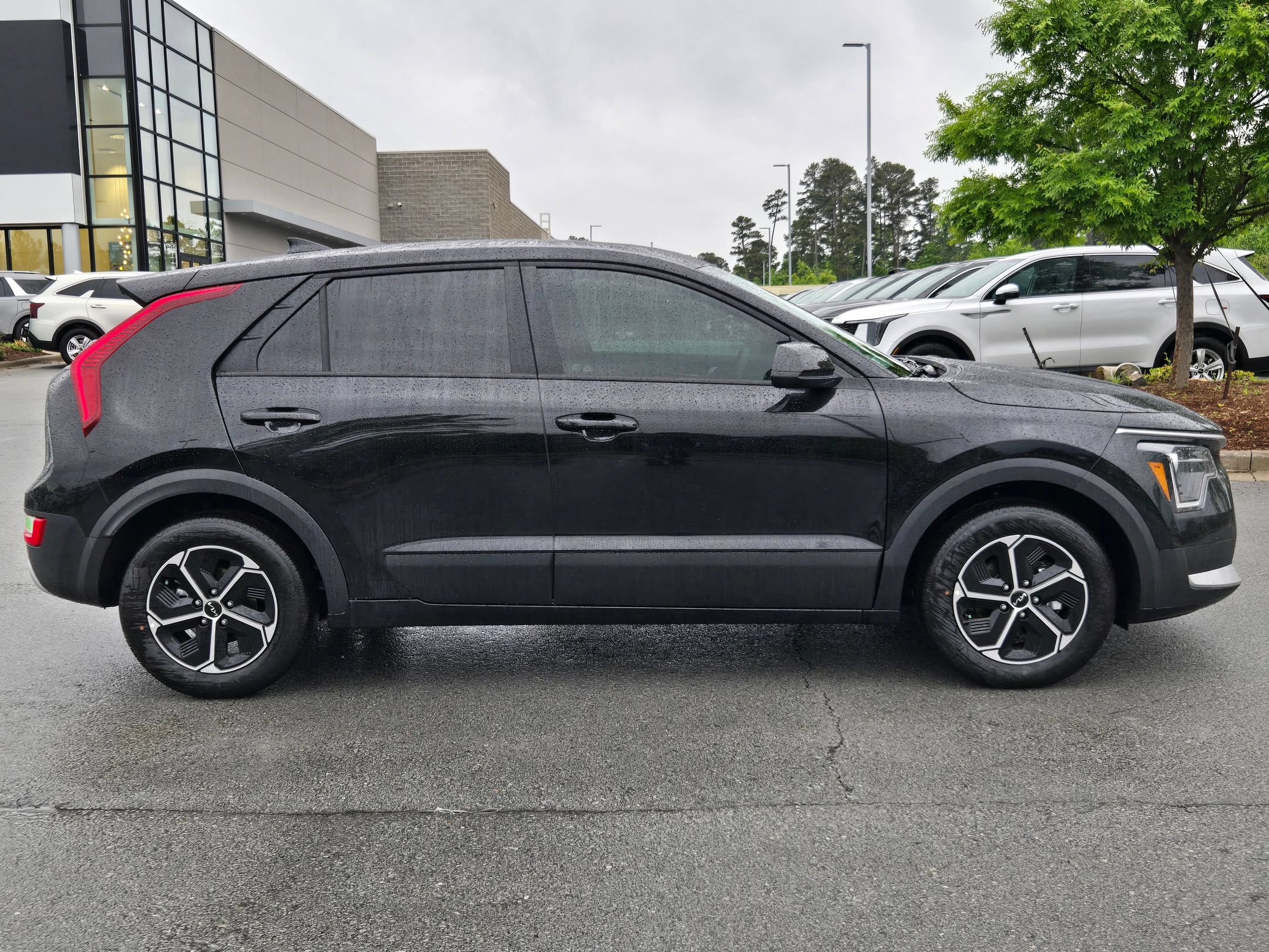 New 2026 Kia Niro LX FWD image 8